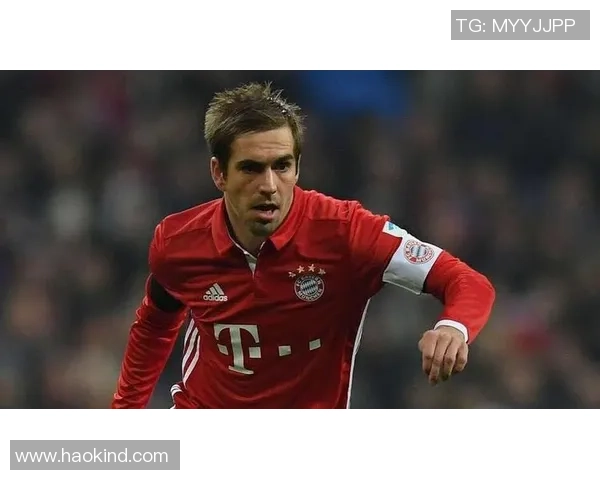 德国足球传奇拉姆的成长历程与球场辉煌生涯回顾