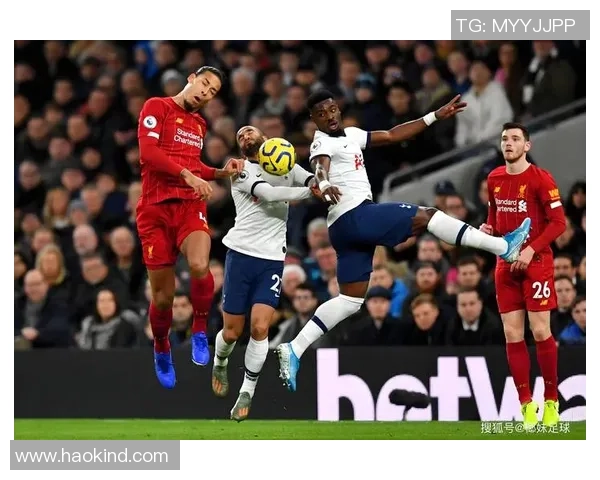 梅西鲁尼等传奇球星如何在足球低谷时期重燃全球热情