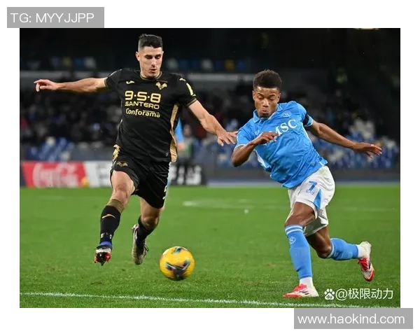 足球场上的激烈碰撞与冲突瞬间集锦 球星间的火爆对抗与激情对决 足球场上的激烈碰撞与冲突瞬间集锦 球星间的火爆对抗与激情对决