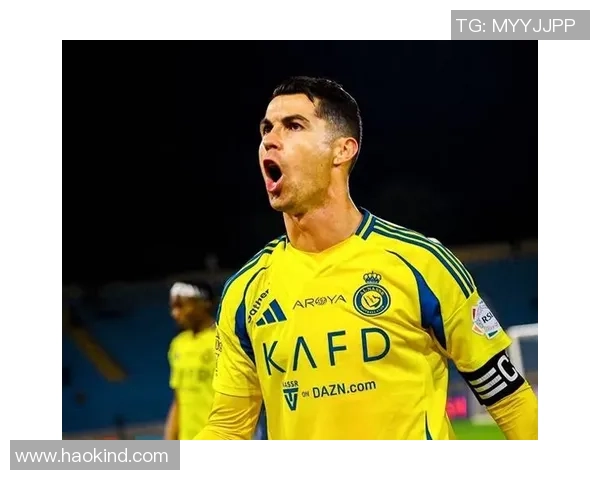 燃情赛场闪耀足坛传奇 足球球星精彩瞬间震撼呈现 燃情赛场闪耀足坛传奇 足球球星精彩瞬间震撼呈现